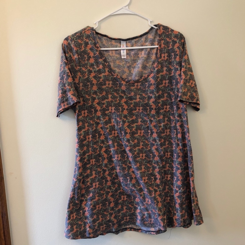 Lularoe Perfect Tee Medium